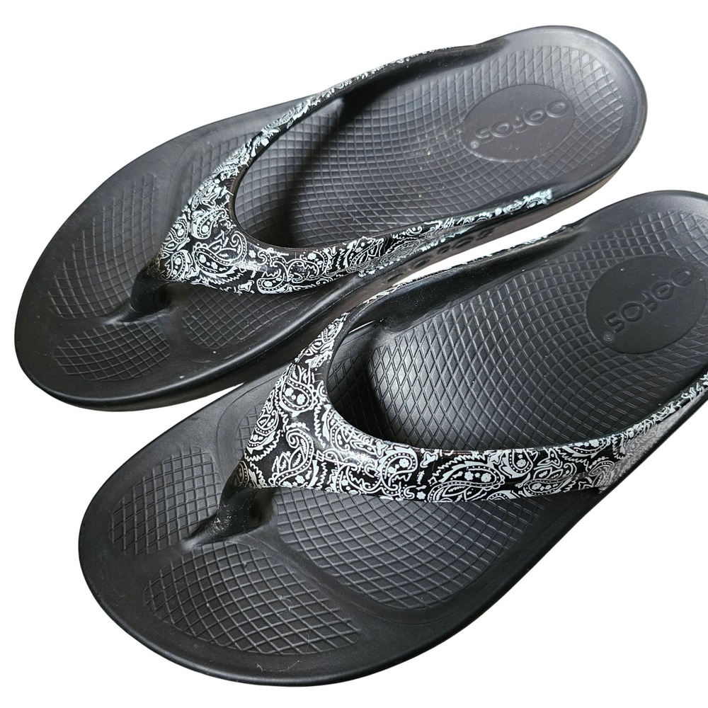 OOFOS OOLala Flip Flop Limited Bandana Paisley Women's Sandals Black US 8 EU 39 - Picture 8 of 8